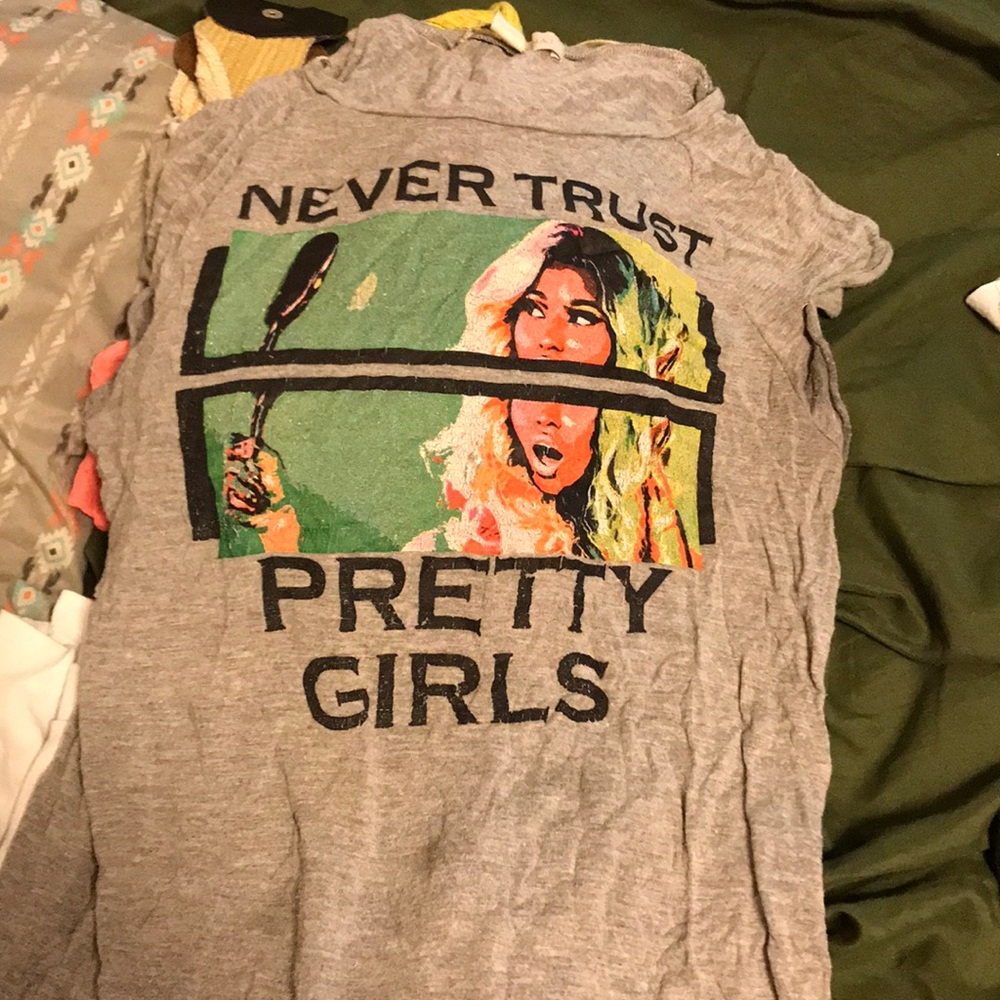 Nicki Minaj never trust a pretty girl shirt